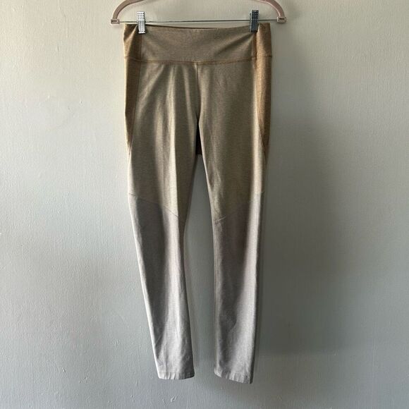 Outdoor Voices Tan Cream Colorblock Athletic Leggings Size M hiking athleisure - Picture 1 of 8
